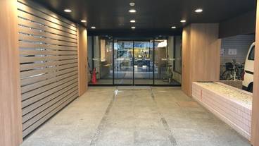 施設の入り口 / 10