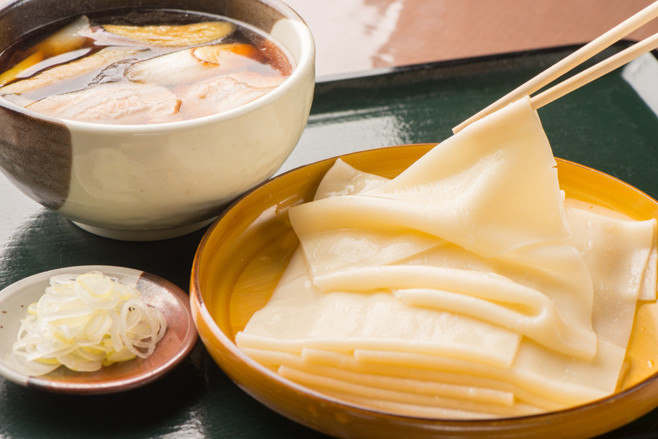 幅広い麺が特徴！群馬県桐生市の名物「ひもかわうどん」のおすすめ店７選 icotto（イコット）