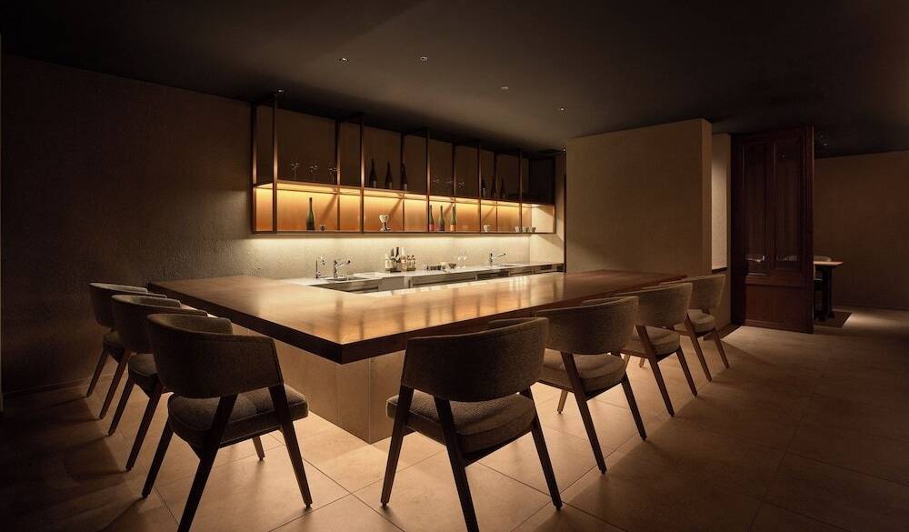 Y bar / 3