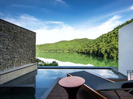 雲仙温泉・源泉かけ流し＆おしどりの池を望む美食の宿 東園 / 1