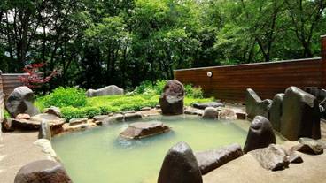 屋外スパ浴槽 / 1