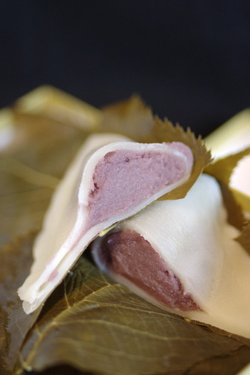 「長命寺 桜もち」料理 54688 櫻もち、斷面（きりくち）