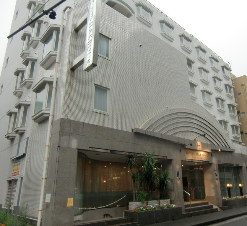 ホテルハーバー横須賀の外観