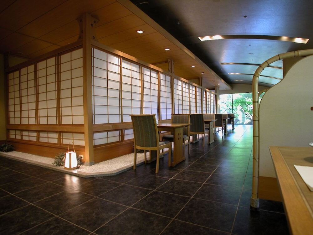 レストラン
