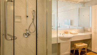 デラックスツイン 禁煙(3歳以下のお子様は添い寝となり無料の為、検索時の予約人数に含めないで下さい/ 添寝人数は大人1名につき1名まで)