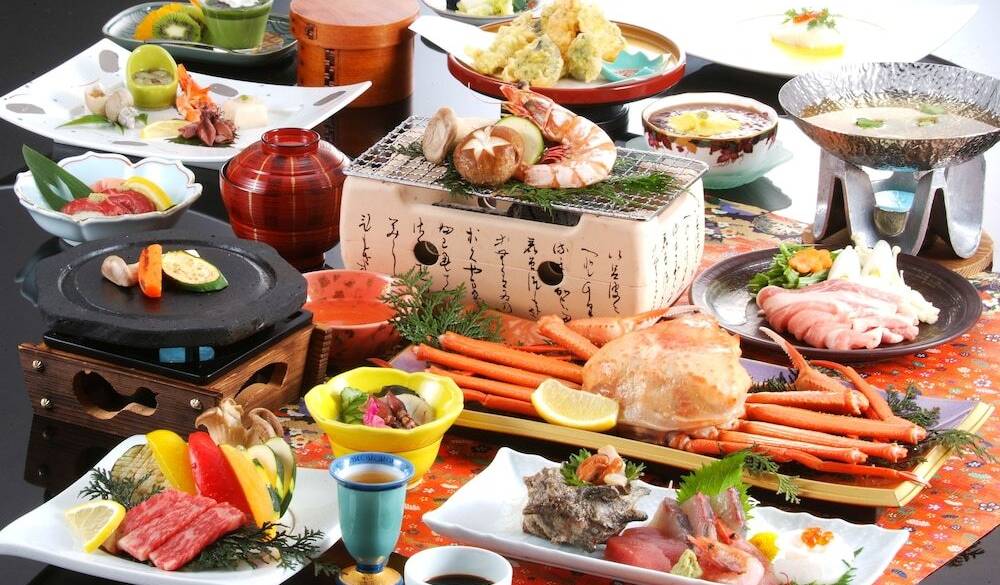 夕食はお部屋で
季節の味覚を / 1