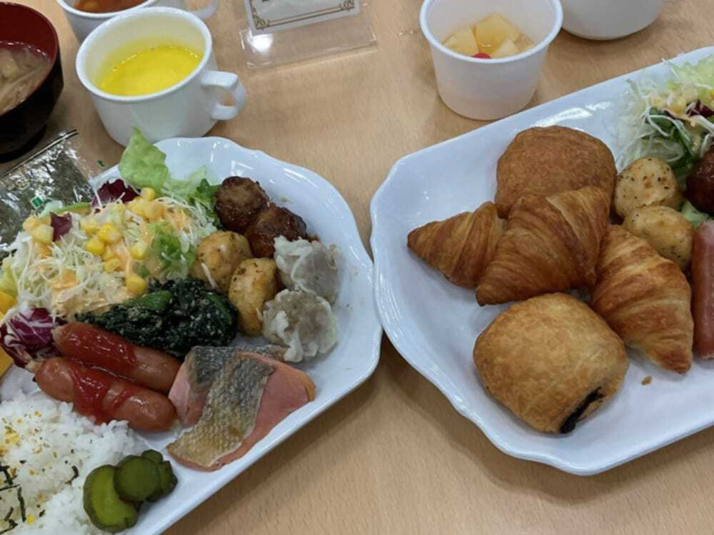 朝食