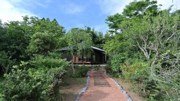 施設の入り口 / 11