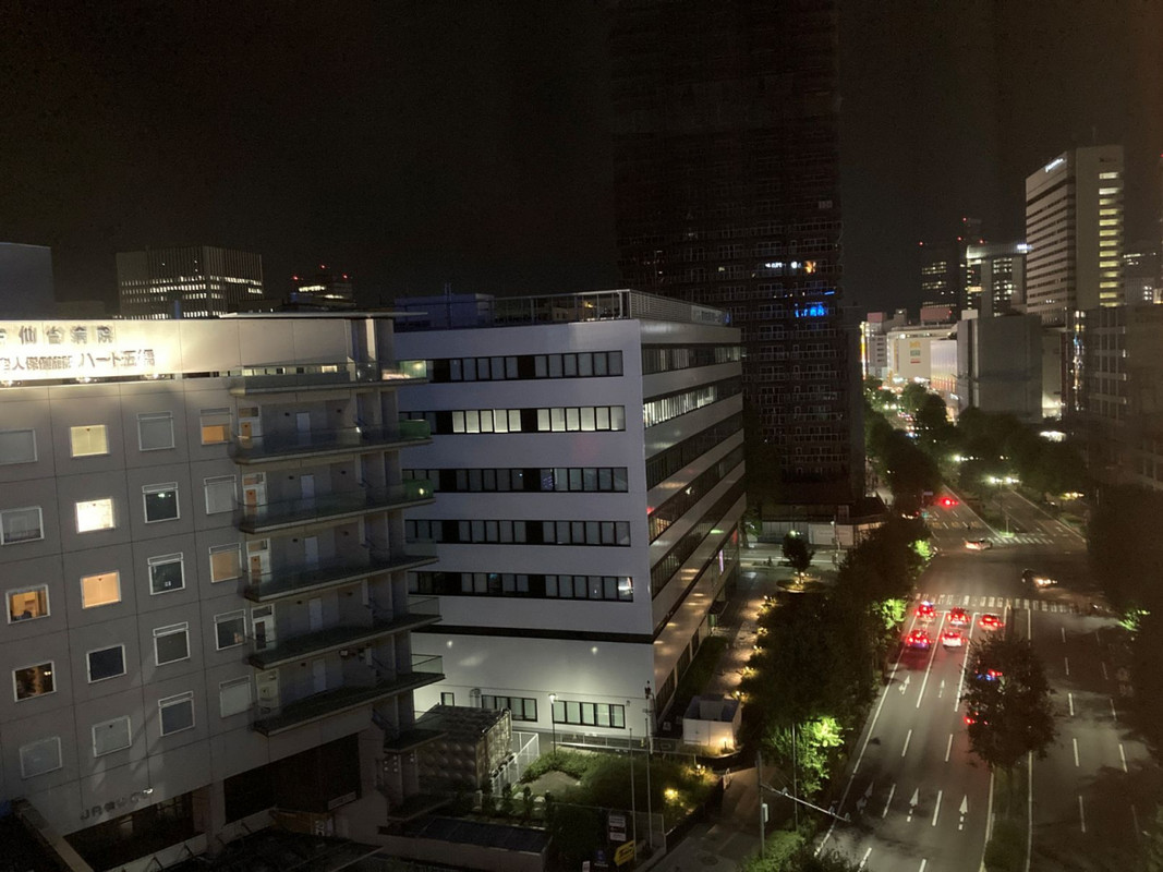 上階だったので、窓からの夜景が綺麗でした