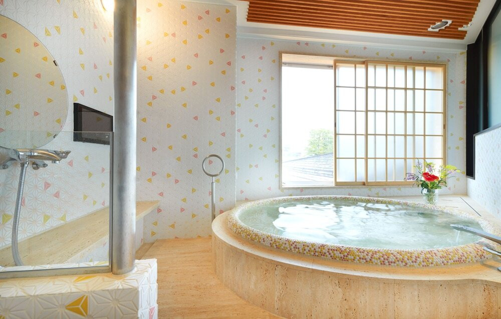 リビング＆ジャグジー付きのお部屋で贅沢気分3360190