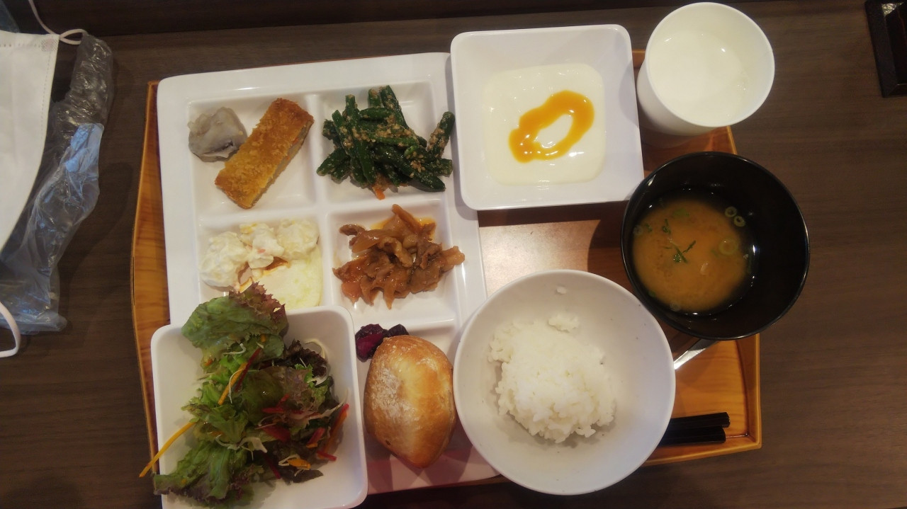 おなじみ無料朝食