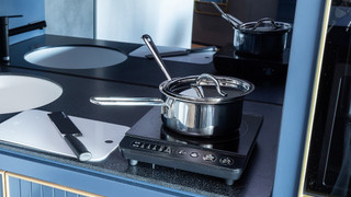 ルーム クイーンベッド 1 台 (Privilege, with Washing Machine)