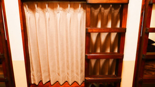 ドミトリールーム(男女混合4人部屋)ベッド2名分 (大人専用) 