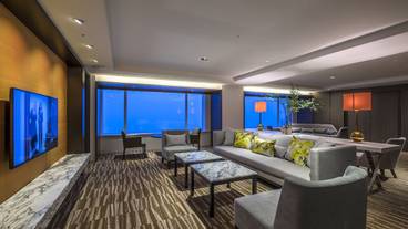 エグゼクティブ ラウンジ / 3