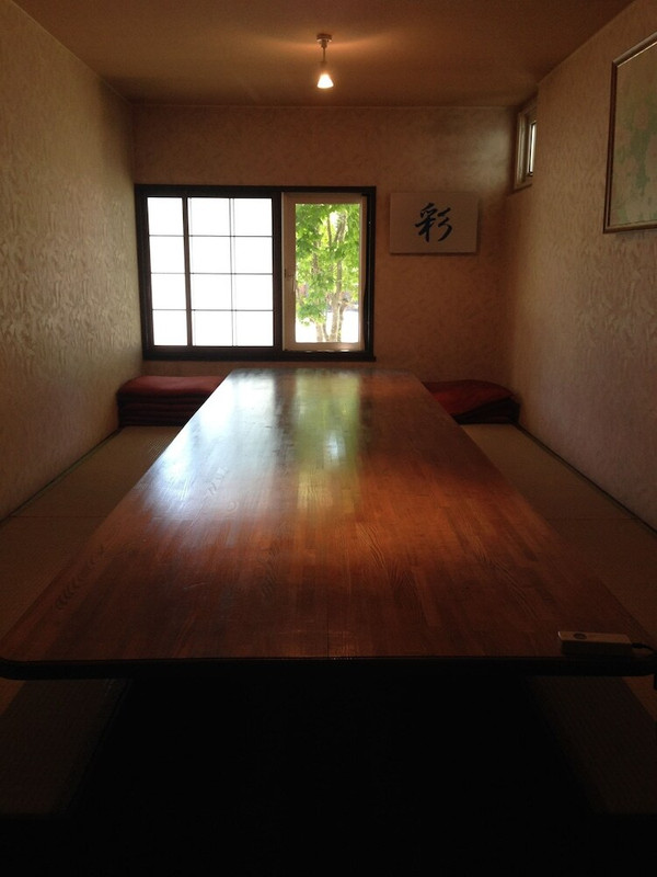 客室内のダイニングエリア