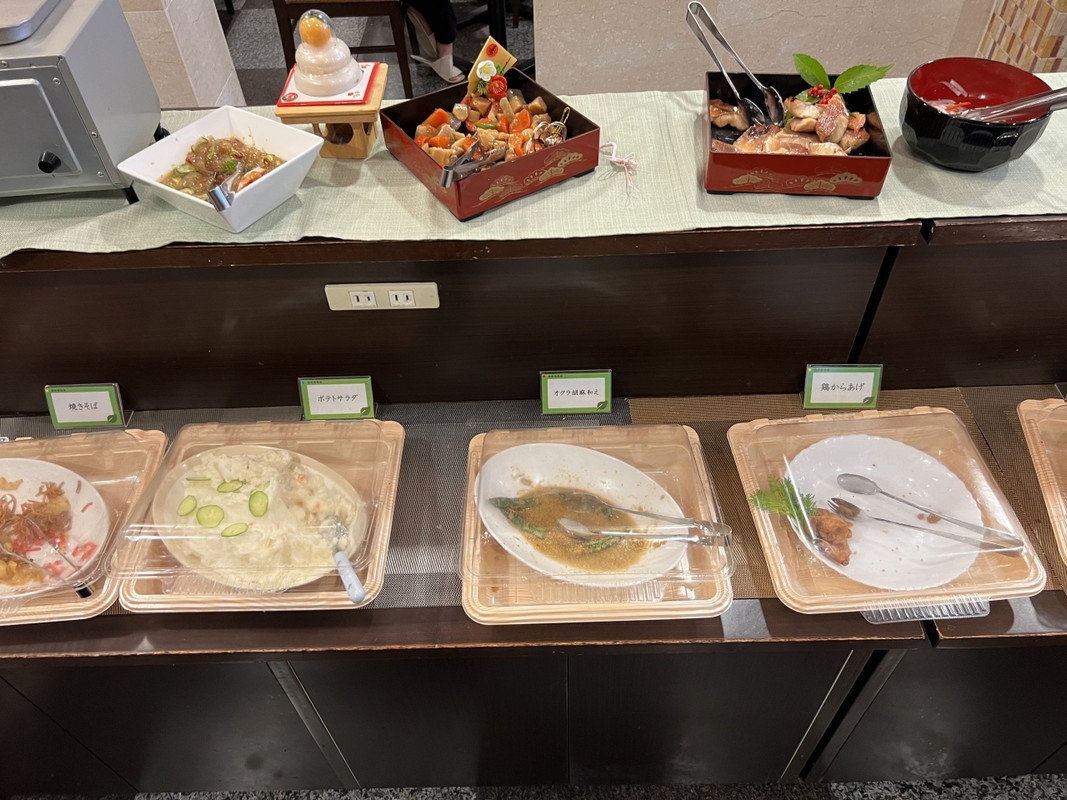 お正月なんでおせちも