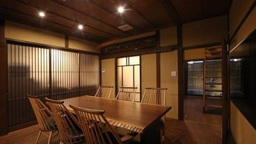 客室内のダイニングエリア / 40