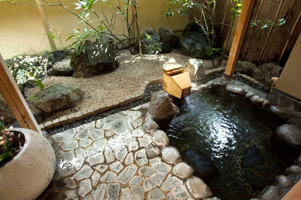 客室の露天風呂①