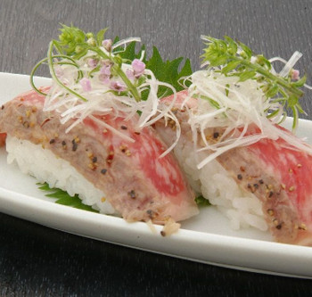 重厚感のある佇まいと鳥取和牛を味わう3977270