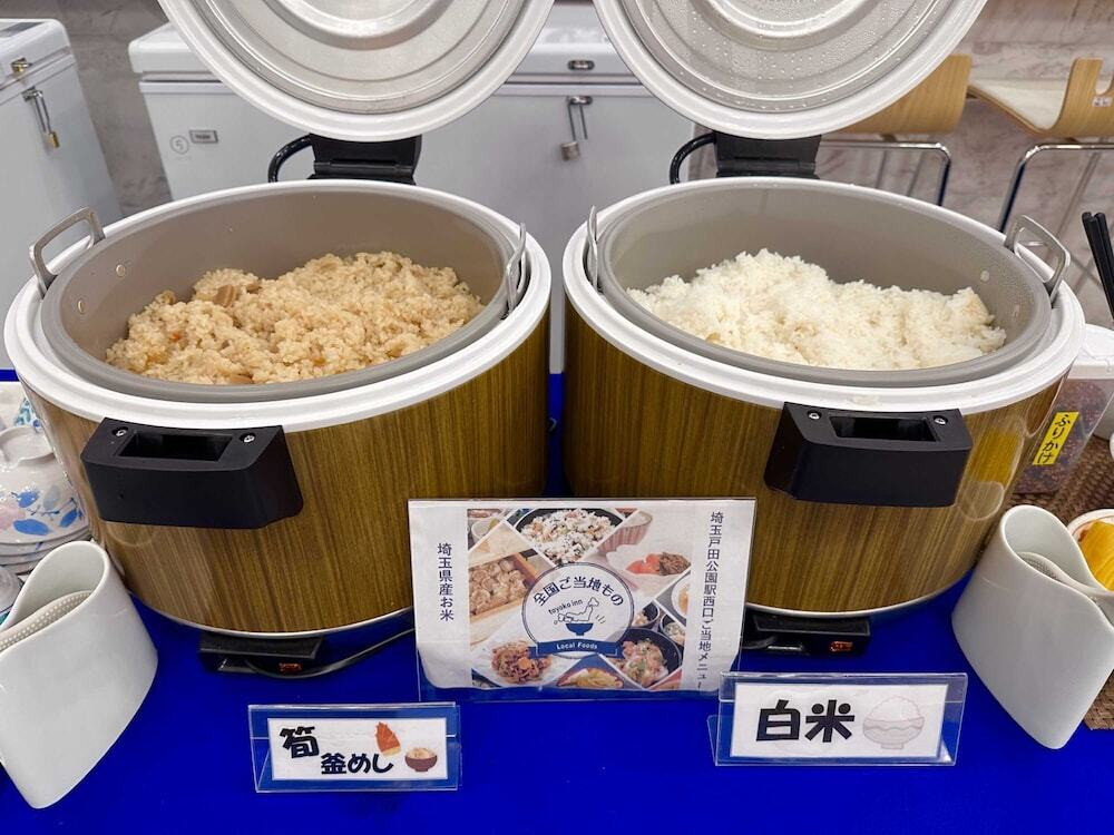 朝食
