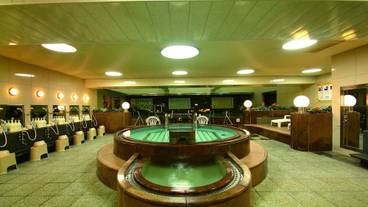 屋内スパ浴槽 / 1