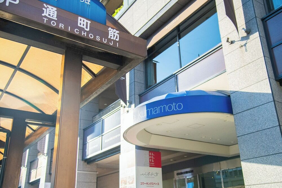 施設の正面