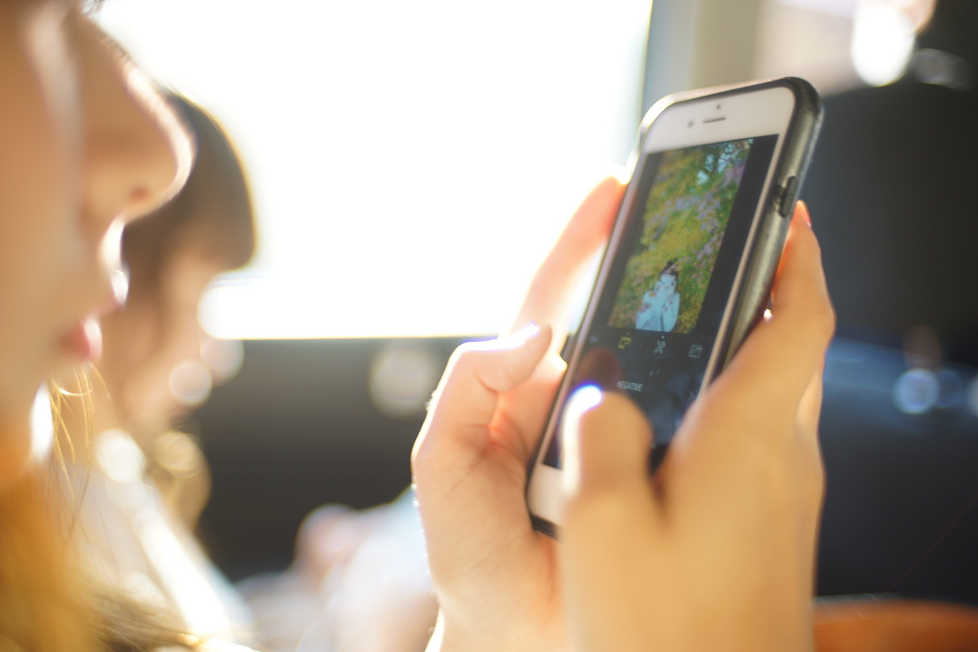 スマホで写真の編集中