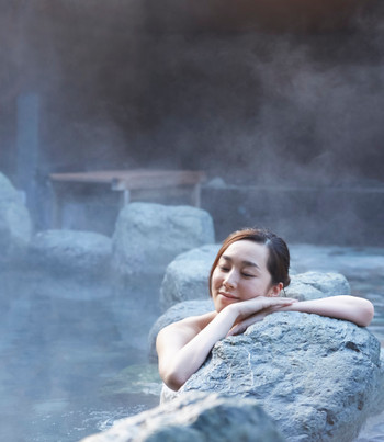 温泉　女性ポートレート