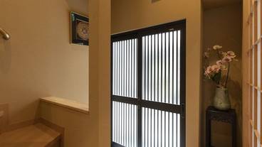 内部エントランス / 2