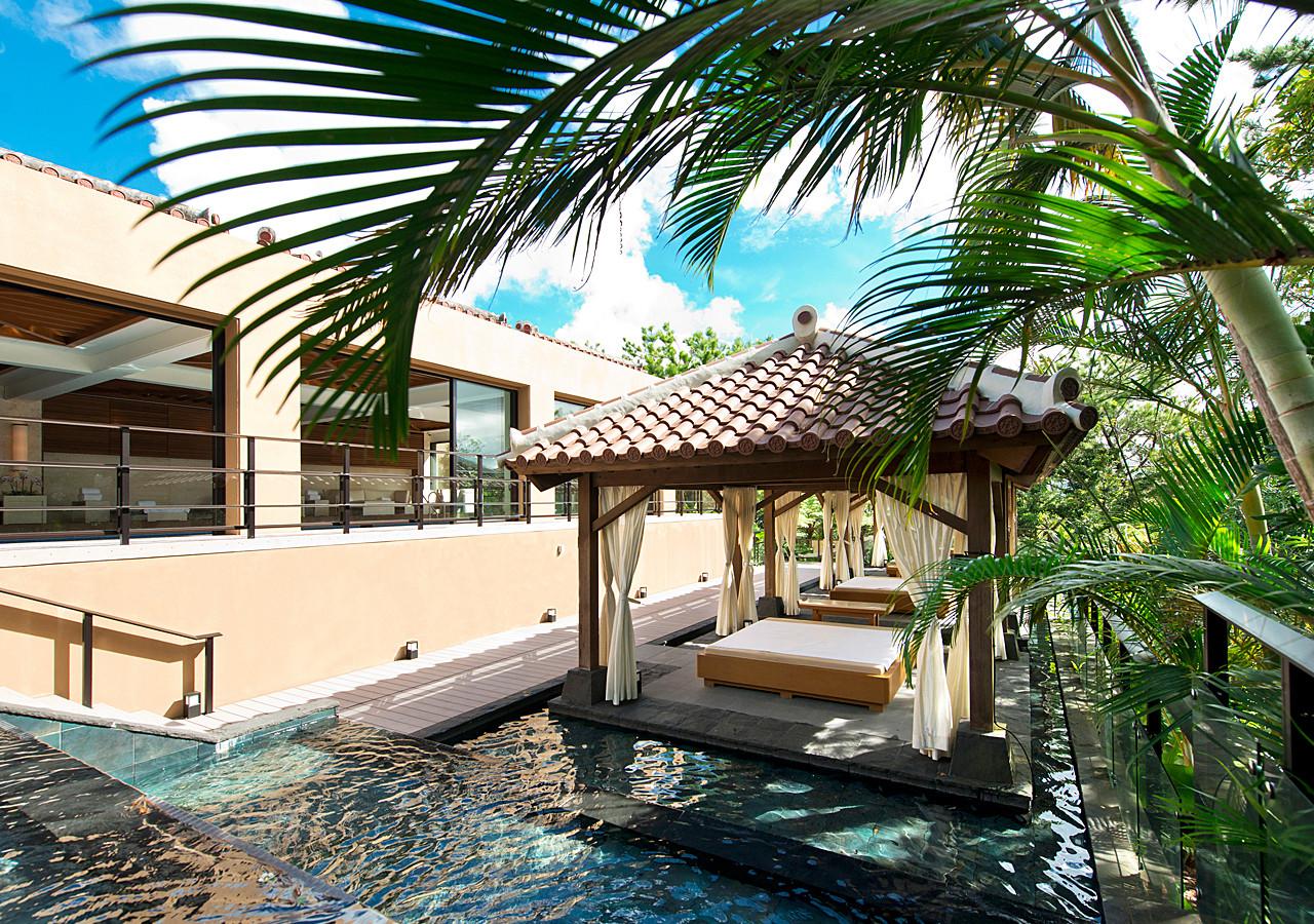 大人のリゾートステイを満喫。世界に誇るホテルブランド4066265