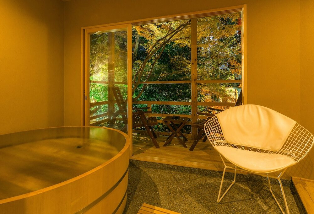 南禅寺 八千代（ナンゼンジ ヤチヨ） / 24