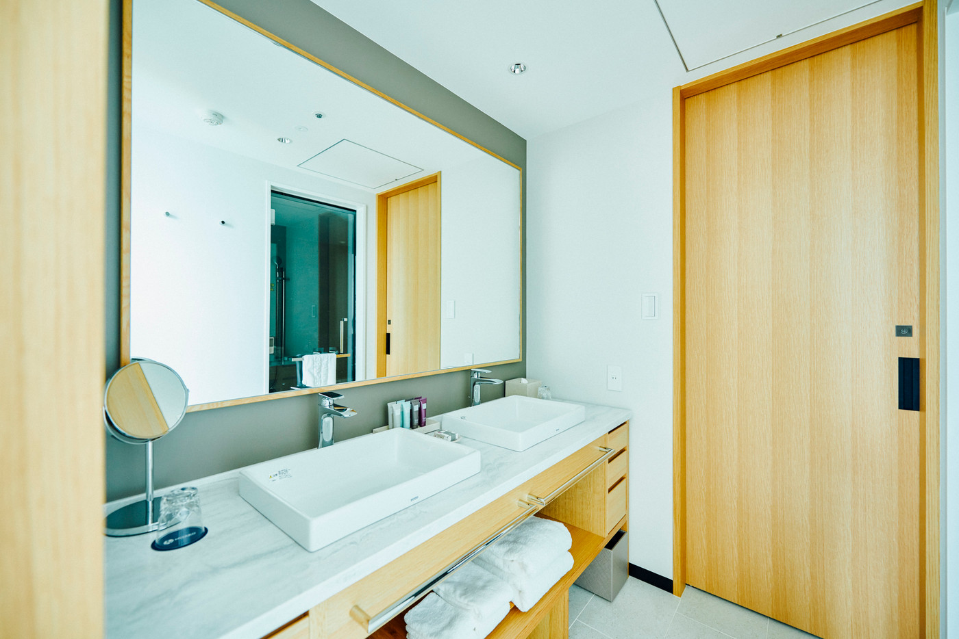 全身を解放してくつろげる上質なお部屋1981859