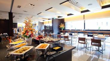 朝食スペース / 11