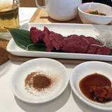 馬刺し専門 大久保商店（バサシセンモンオオクボショウテン）