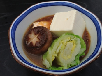 「鳥彌三」料理 621509 水炊き(2杯目)