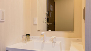 ユニバーサルキングルーム 禁煙