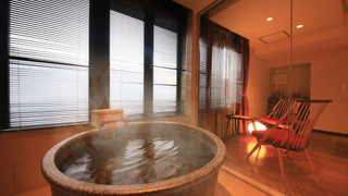 [本館] 陶器風呂付き洋室ツイン 禁煙 (大人料金：3歳以上,0-3歳添い寝のみ)