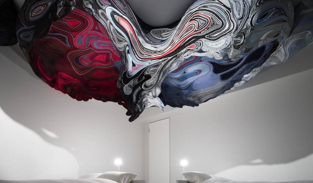 菅本智氏が手掛けた客室 / 2