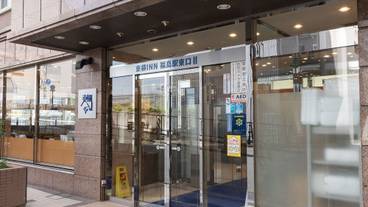 施設の入り口 / 3