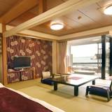 絶景を望む客室で
移ろう海の表情を眺めて / 3