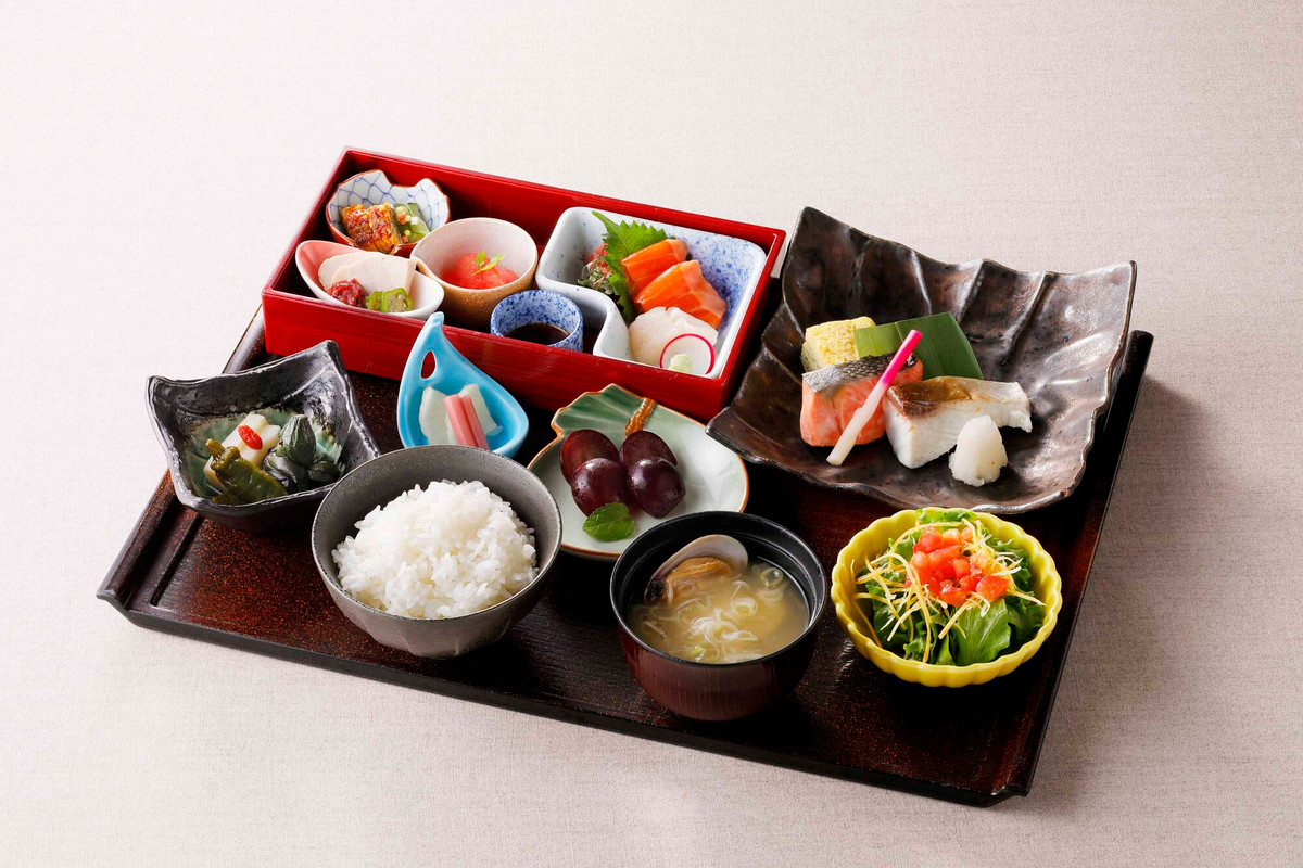 スカイレストラン「丹頂」朝食①
