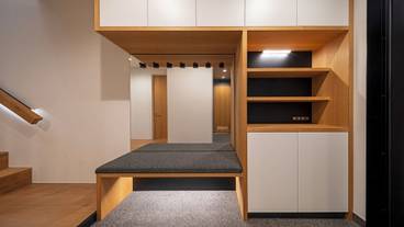 内部エントランス / 2