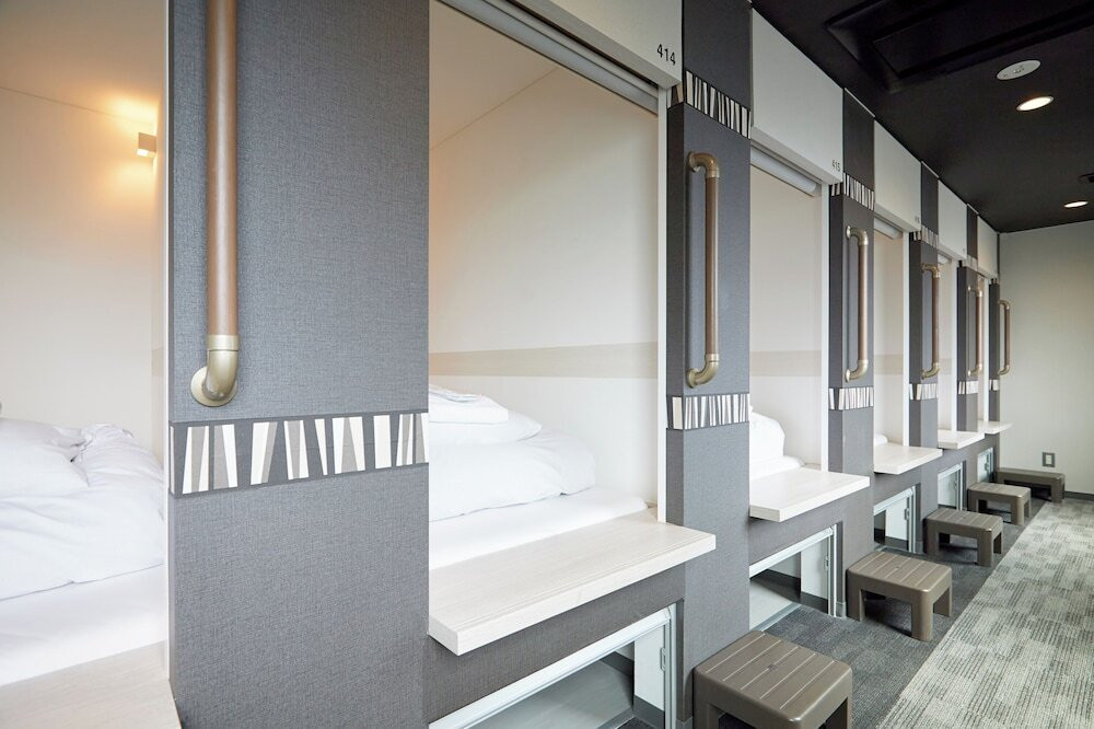 鳥取駅まぢか・おしゃれカフェ併設のゲストハウス3960509