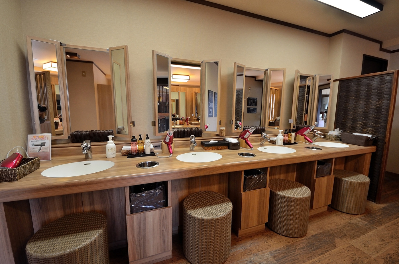 天然温泉に露天風呂まで完備!ゆったりくつろげる快適ホテル4087300