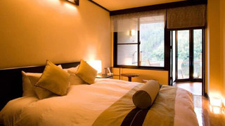 露天風呂付き洋室（露付デッキ部9平米）