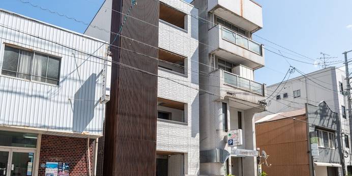 グランドベース博多奈良屋（福岡県 アパートメント） / 1