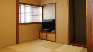 湖楽 (３階） [和室] [禁煙] [マウンテンビュー] [レイクビュー] [夜景がきれい]