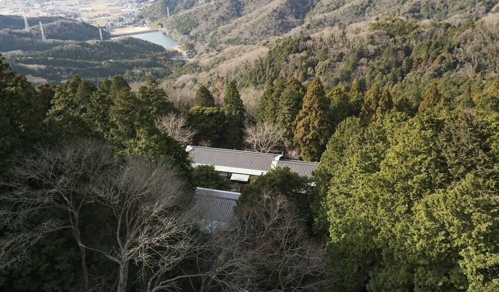 山に包まれたお宿 / 1