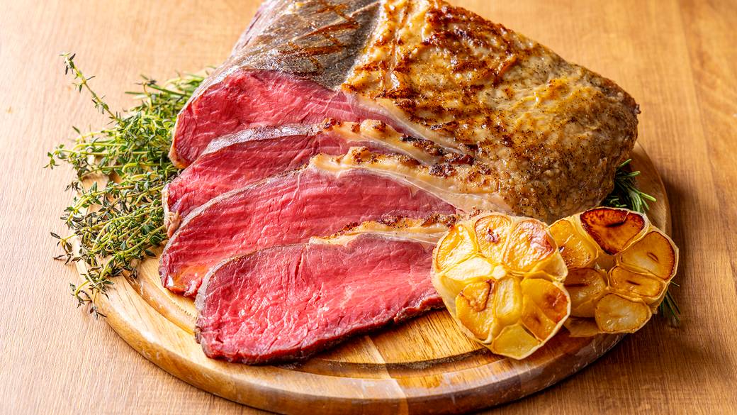 お肉や握り寿司
心踊る豪華ディナーを / 3
