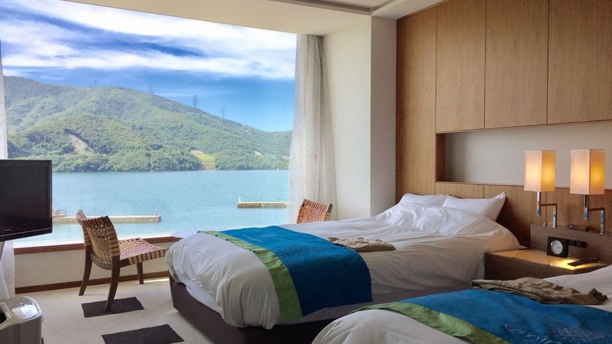 プール&温浴施設が隣接。家族でのんびり過ごせる海辺のホテル4754701